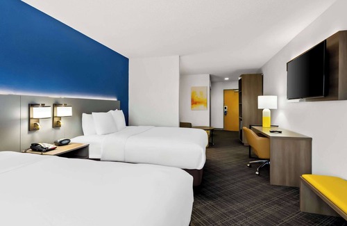 Salem Hotel | Comfort Suites Salem-Roanoke I-81