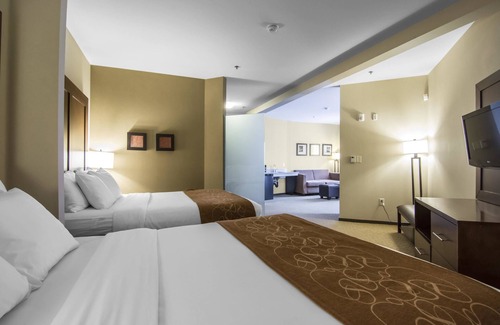 North Industrial Hotel | Comfort Suites Saskatoon