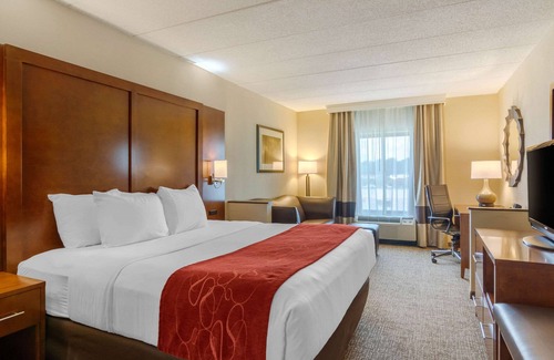 Colonial Heights Hotel | Comfort Suites South Park