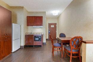 Southfield Hotel | Comfort Suites Southfield-Detroit
