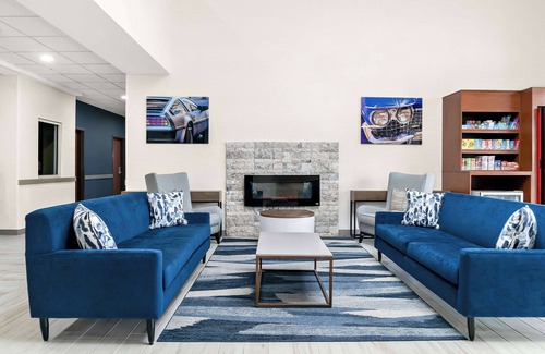 Southfield Hotel | Comfort Suites Southfield/Detroit