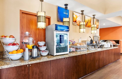 Clovis Hotel | Comfort Suites