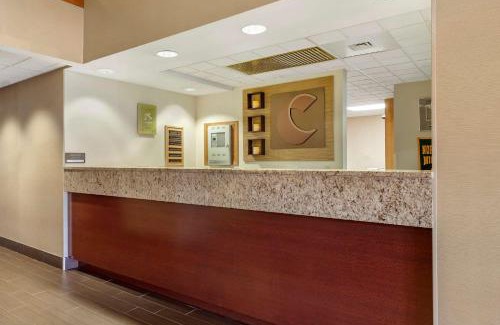 Marquette Hotel | Comfort Suites