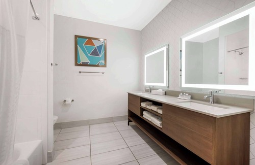 Richmond Hotel | Comfort Suites