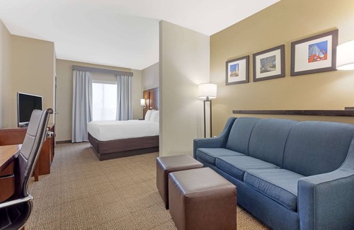 West Dallas Hotel | Comfort Suites West Dallas - Cockrell Hill