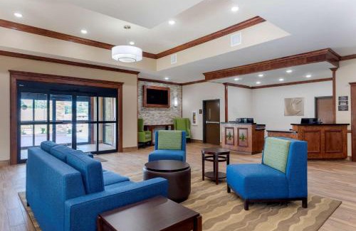 Claiborne Hotel | Comfort Suites West Monroe near Ike Hamilton Expo Center