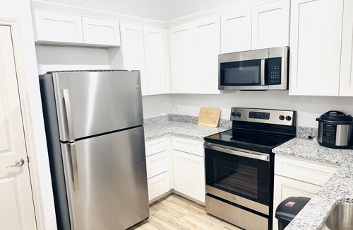 San Antonio Hotel | Comfort townhouse: A Cozy Home near SeaWorld & Lackland AFB in San Antonio