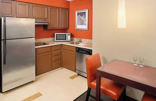 Livonia Hotel | Comfort & Value! 3 Studio Queen Rooms w/Kitchen, Pets Are Welcome