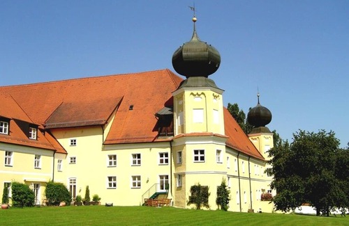 Bad Griesbach im Rottal Apartment | Comfortable, cozy 55sqm vacation apartment