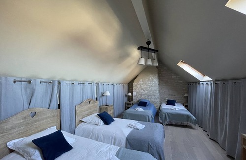 Saint-Cyr-les-Colons Cottage | Comfortable cottages in the village