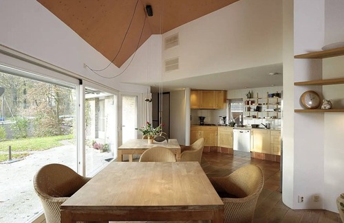 Midlaren House | Comfortabele Woning aan het Water met Hottub en Houtkachel