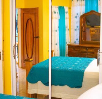 Santa Cruz House | Comfortable 1 bedroom with bath