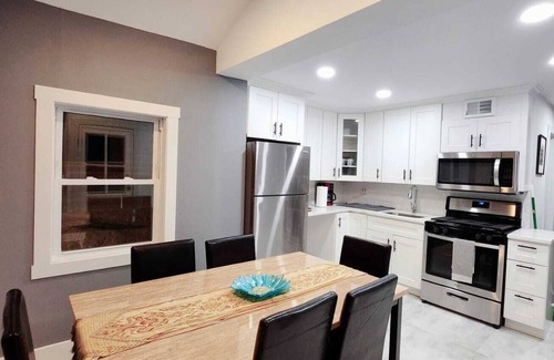Tuckahoe House | Comfortable 1 family home in Tuckahoe that's near train