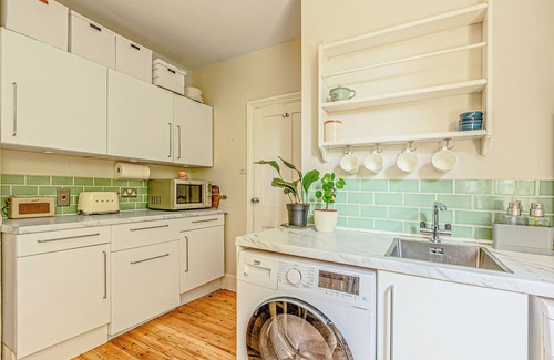 Shacklewell Apartment | Comfortable 1BR flat in Ealing, 7 minutes from tube!