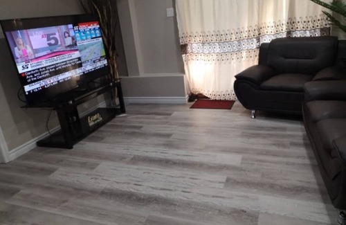 Hagersville House | Comfortable 2-bedroom walk out basement