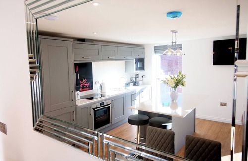 York Apartment | Comfortable 2-Bedroom Apartment Close to York Minster & Local Eats