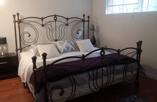 Cartierville House | Comfortable 2 Bedroom Unit