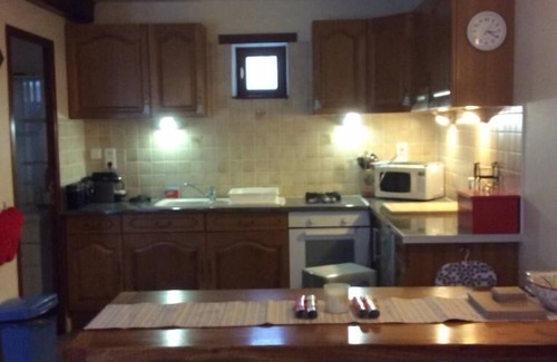 Obterre Cottage | Comfortable 2 bedroom Gite - Shared Pool - Situated in Loire Valley
