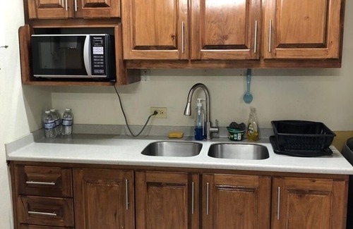 Camperdown House | Comfortable 2-bedroom townhouse in Oaklands, WiF, Wall Fans, AC in bedrooms, etc