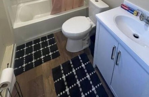 Riverside House | Comfortable 2 bedroom getaway, fast wifi