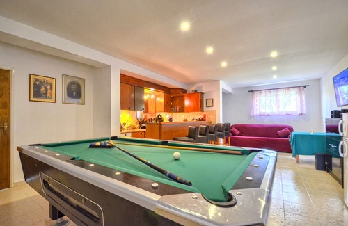 Salakovci Villa | Comfortable 250m2 villa with 3000m2 garden all fenced.
