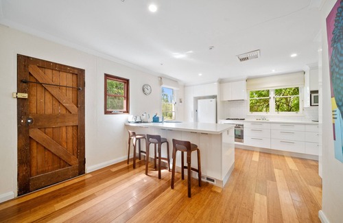 Narrabundah House | Comfortable 3-Bed Haven Near Canberra Attractions