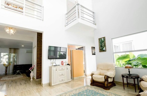Punta Cana Village House | COMFORTABLE 3 BEDROOM HOUSE WITH LARGE COMMON SPACES & WONDERFUL SWIMMING POOL.