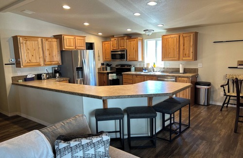 Sunland Estates House | Comfortable 3 bedroom/2 bathroom home in Sunland Estates