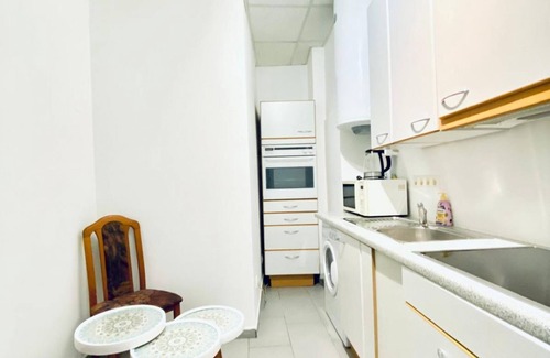 Liesing Apartment | Comfortable 3-Bedroom Apt in a Quiet Neighborhood