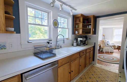 Wellfleet House | Comfortable 3BD-A/C, , Enclosed Outdoor Shower, Walk to Town, Pier & Mayo Beach