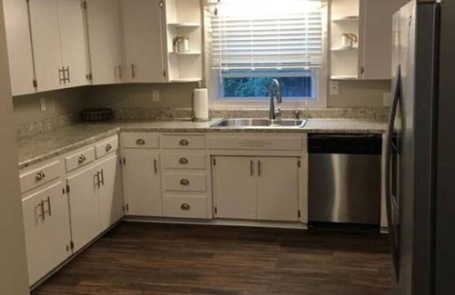 Cleveland House | Comfortable 3BR/2Bath in Historic Downtown Cleveland TN