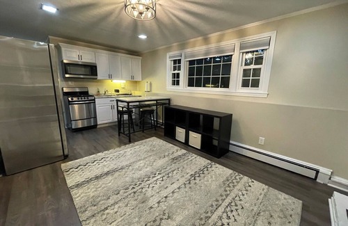 Weston House | Comfortable 4 Bedroom Home with a Large Deck
