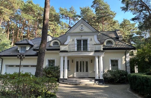 Sekocin Stary Villa | Comfortable 4 bedroom villa outdoor wood-fired sauna Warsaw