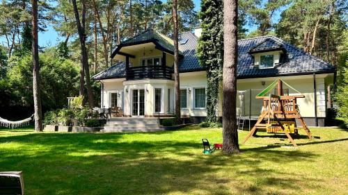 Sekocin Stary Villa | Comfortable 4 bedroom villa outdoor wood-fired sauna Warsaw
