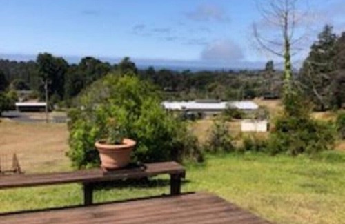 Cleone House | Comfortable 4 BR - 3 BA with large deck and distant peaceful ocean view