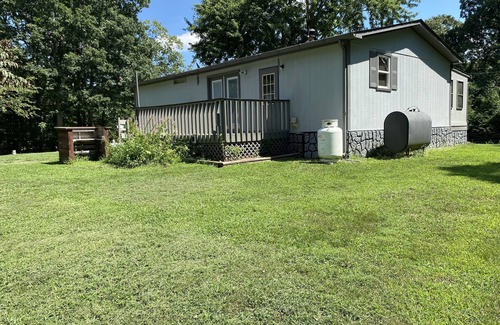 Toms Brook Cottage | Comfortable, 4-person cottage, within a 2000' hike to the Shenandoah River.