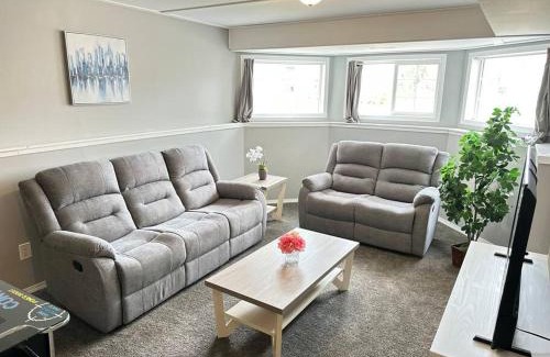 Hinton House | Comfortable 6 bedrooms house