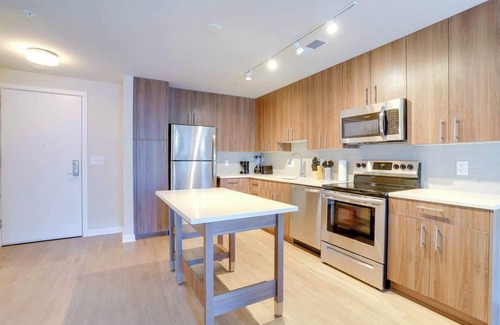 Jefferson Manor Apartment | Comfortable Alexandria Apt W Pool