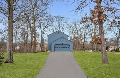 Groton House | Comfortable and bright home - near downtown Mystic.