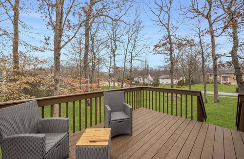 Groton House | Comfortable and bright home - near downtown Mystic.