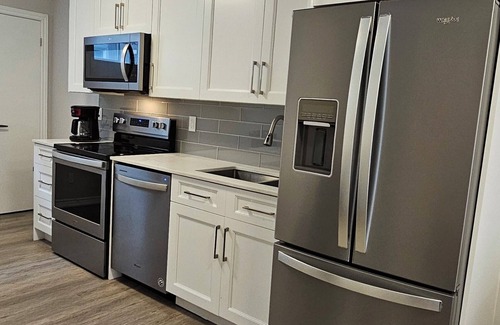 Wasaga Beach Apartment | Comfortable and convenient full apartment