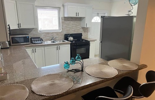 Nassau House | Comfortable and Cozy Townhouse in Paradise!