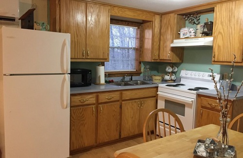 Smithville Cabin | Comfortable and cozy two bed one bath cabin nestled in the Kiamichi Mountains