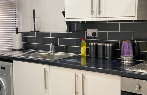 Bridgend Apartment | Comfortable and Modern 2-Bedroom Flat in Bridgend
