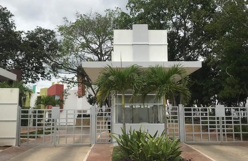 Downtown Cancun House | Comfortable and Cozy house in Veredas del Puerto 24 hour security
