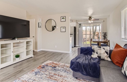 Aloha House | Comfortable and Newly Remodel Home