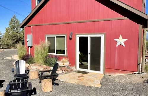 Powell Butte House | Comfortable and Quiet ADU