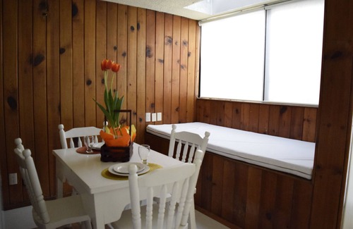 Miguel Hidalgo House | Comfortable And Quiet Room For Students ~ Close To Downtown by Subway