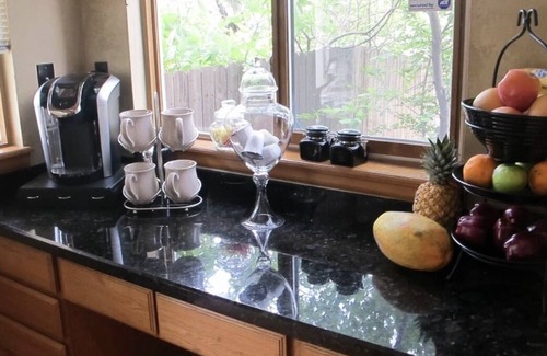 Lakewood House | Comfortable and Spacious 4 bedroom home