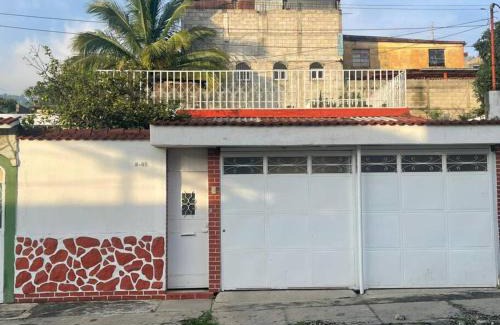 Amatitlan Apartment | comfortable and spacious house with garage
